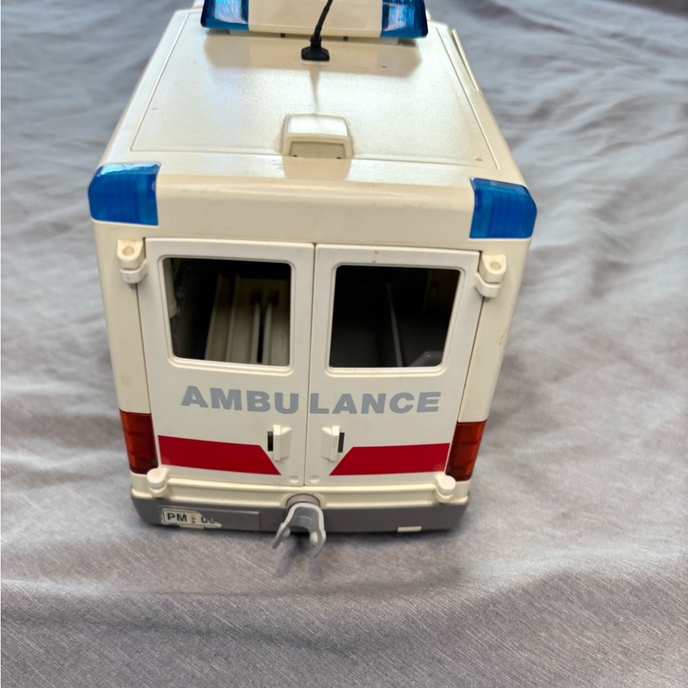 Vintage y2k‎ 2004 Playmobil 4221 Ambulance Geobra Brandstatter - Picture 11 of 16